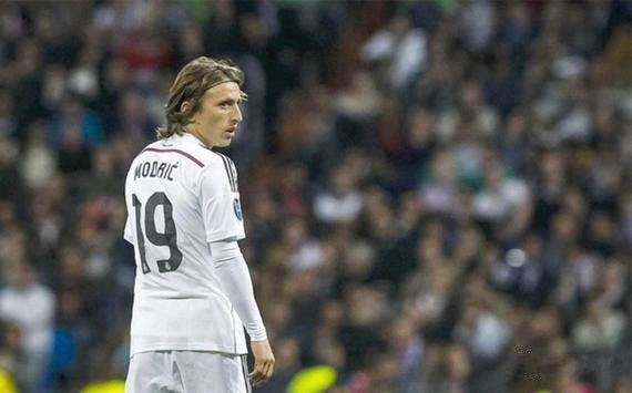 半场-杜加利奇门线救险 深圳新鹏城暂0-0梅州客家