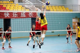 里弗斯：我们的区域联防和盯人防守都能更好，还要简化内线轮转